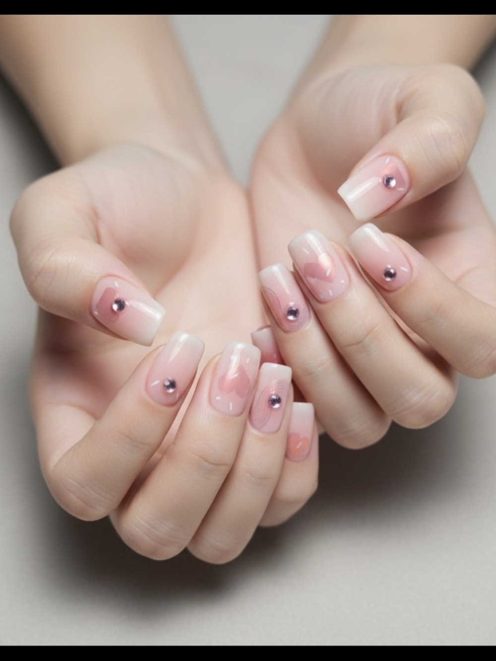 MOCYNE Press On Nails 24 PCS Reusable Pink Ombre Heart Nail Set with Rhinestones